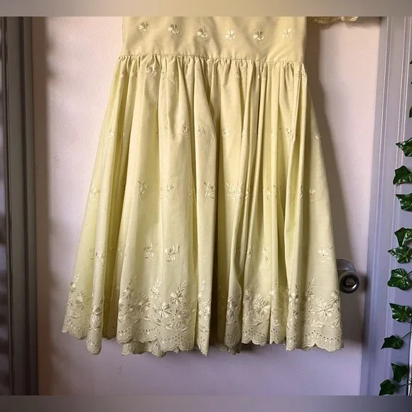 Circle Eight Square Dance Fashions Yellow Flowy Western Cowgirl Dress. Size M/L Circle Eight Square Dance Fashions Yellow Flowy Western Cowgirl Dress. Size M/L